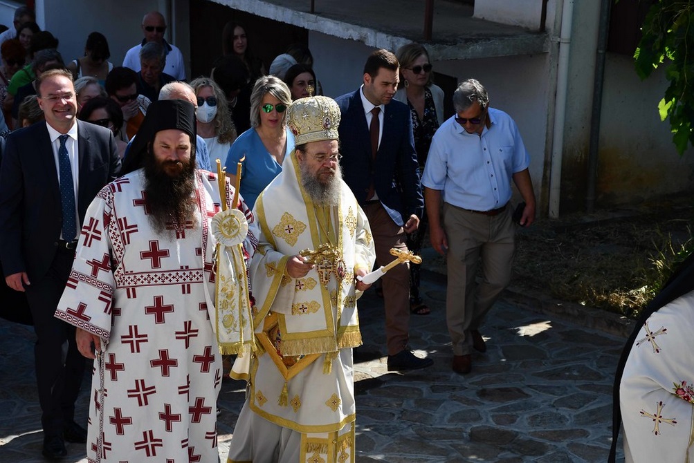 ΑΡΝΑΙΑ ΧΑΛΚΙΔΙΚΗΣ : Λαμπρός εορτασμός για τους Αγίους Αναργύρους - Πλήθη λαού στη Λιτανεία της Εικόνας