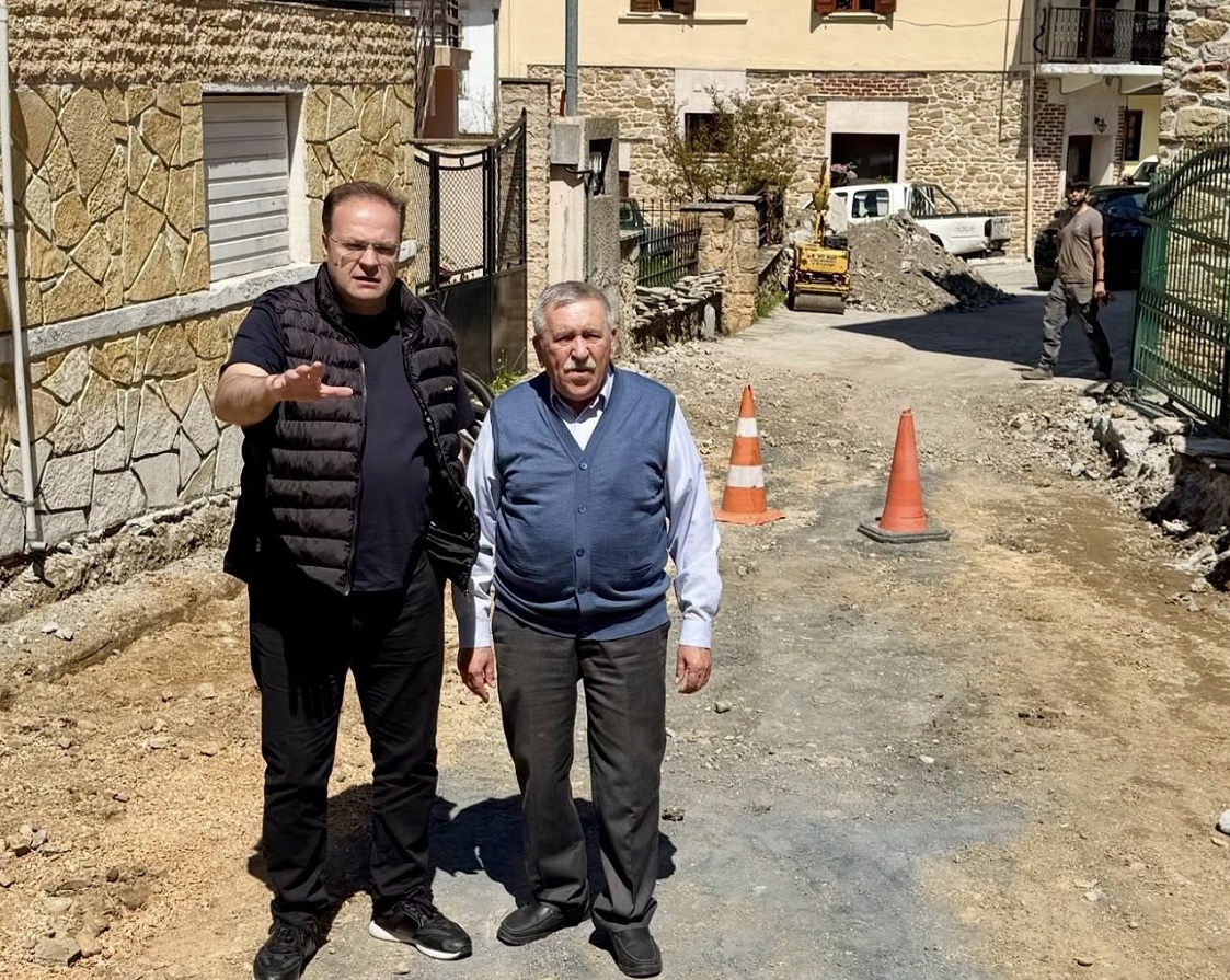 Ο Στέλιος Βαλιάνος επιθεωρεί τα έργα στην Αρναία