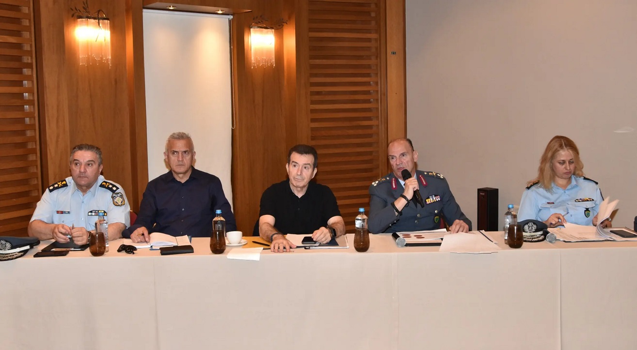 Συνέντευξη Τύπου του Μιχάλη Χρυσοχοϊδη στη Χαλκιδική Συνέντευξη Τύπου του Μιχάλη Χρυσοχοϊδη στη Χαλκιδική