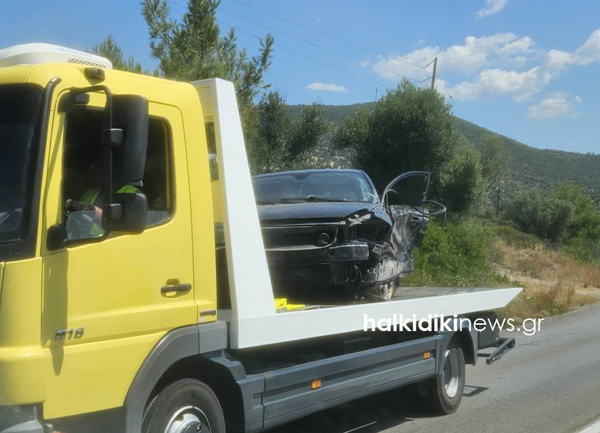Τροχαίο ατύχημα στο Τρίκορφο Χαλκιδικής