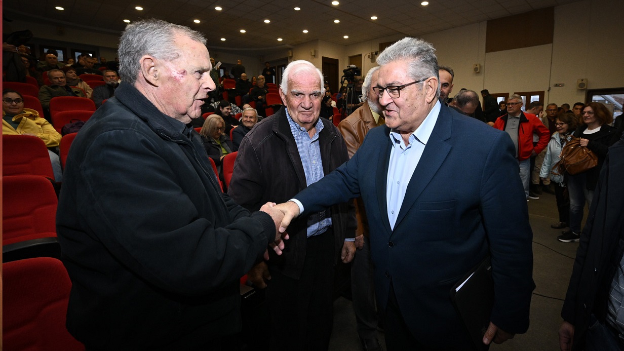 Ο Δημήτρης Κουτσούμπας στη Μ. Παναγία Ο Δημήτρης Κουτσούμπας στη Μ. Παναγία